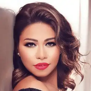 image of singer شيرين عبدالوهاب